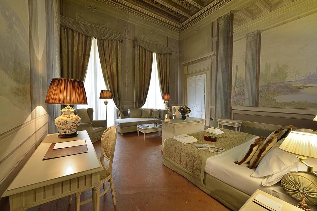 Palazzo Guicciardini Hotel Firenze Szoba fotó